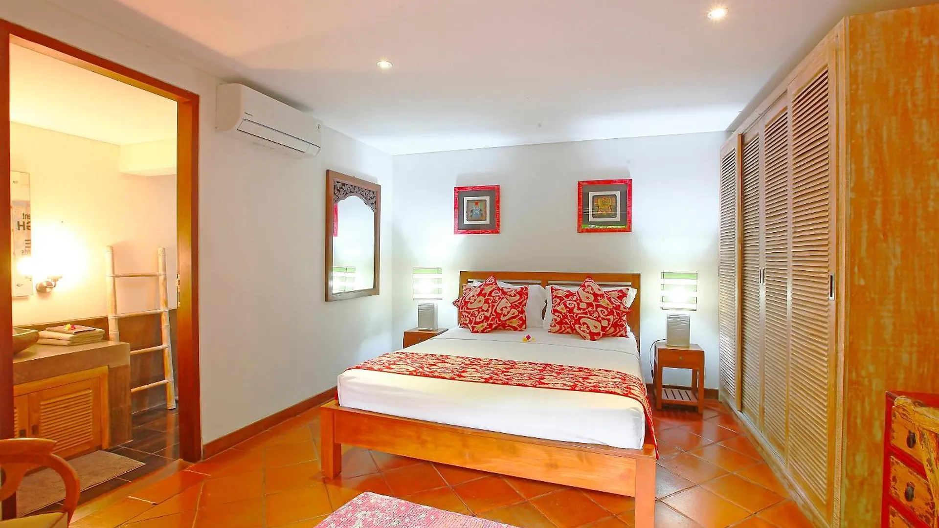 Villa Santi Seminyak 0*,