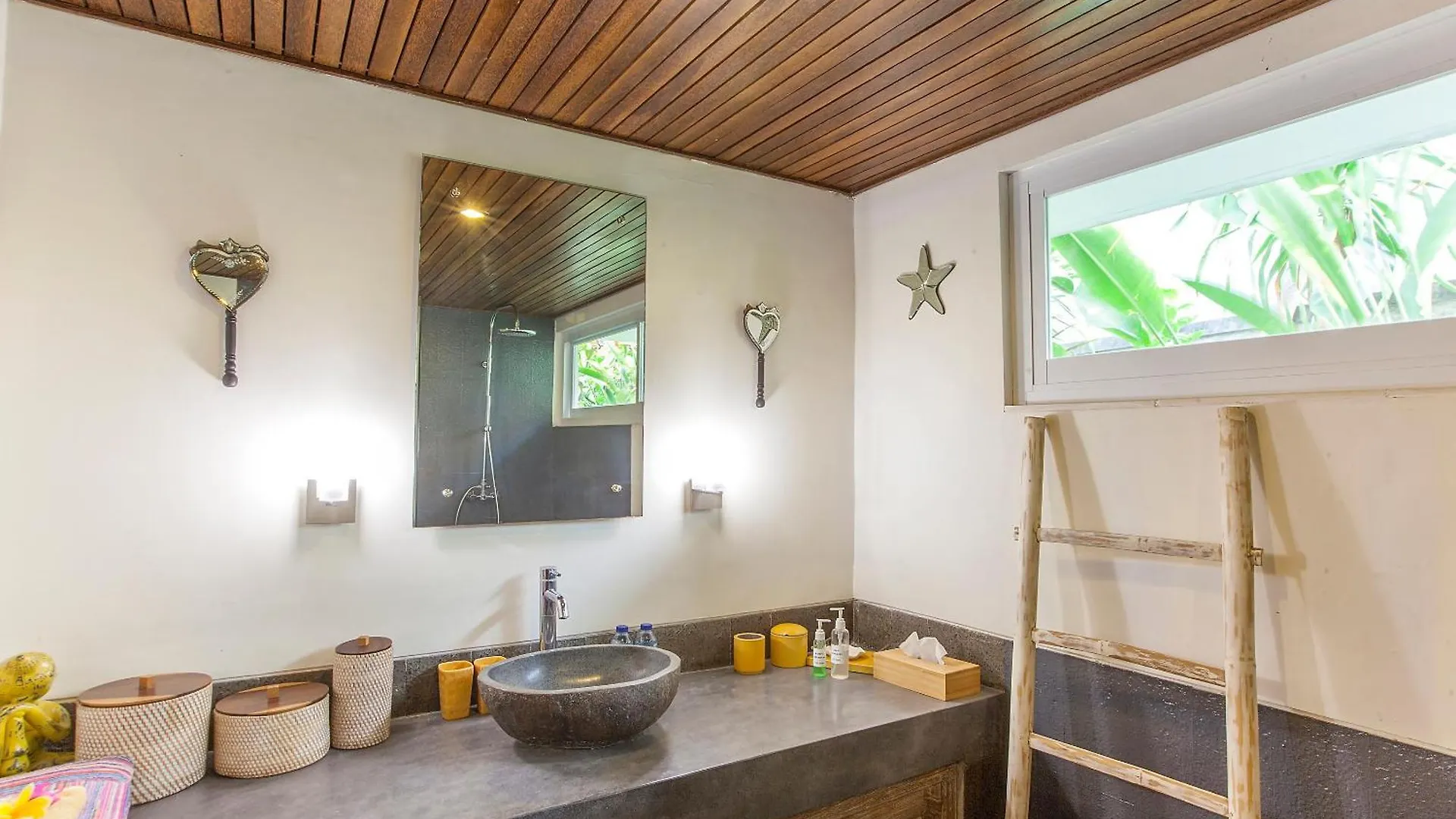 Villa Santi Seminyak Indonesien